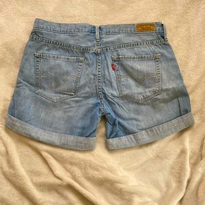 Levi’s Boyfriend Shorts